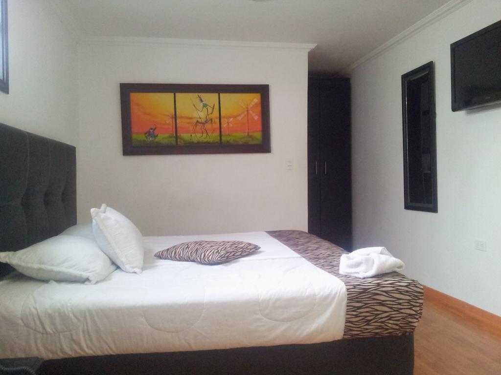 Hotel Santiago Plaza بوغوتا الغرفة الصورة